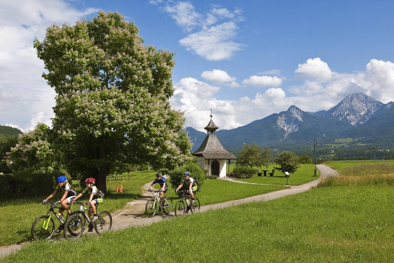 Hotel Schoenruh Drobollach am Faakersee Eksteriør bilde